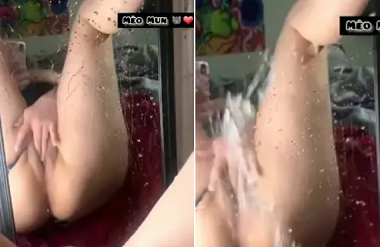 Colok Memek Sampai Squirt