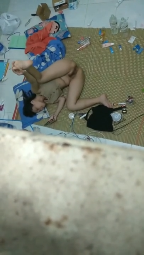Rekam Diam-Diam Mahasiswi Tanpa Pakai Celana